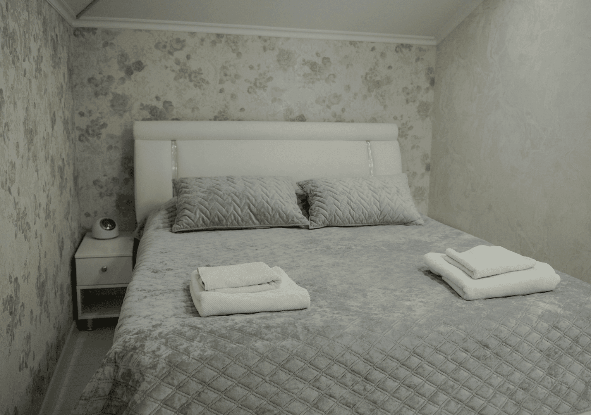 Cameră Dublă Deluxe cu Cadă 1